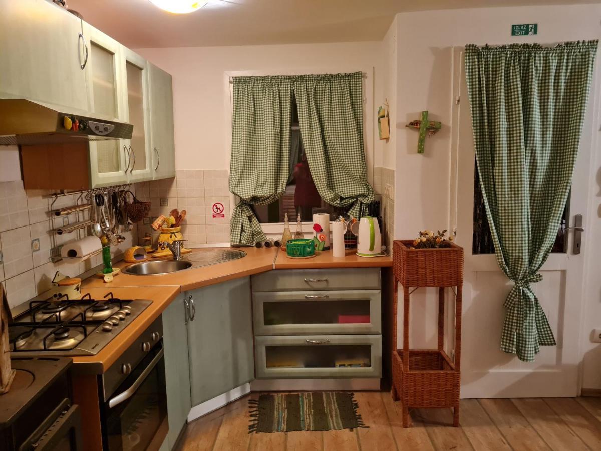 Charismatic Garden Cottage With Sea View Lokva Rogoznica Esterno foto